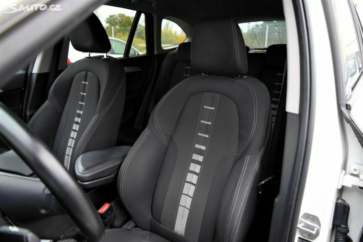 Fotografie vozu - klik pro zvětšení