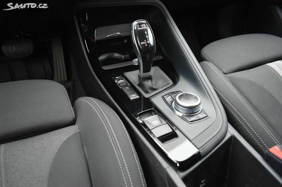 Fotografie vozu - klik pro zvětšení