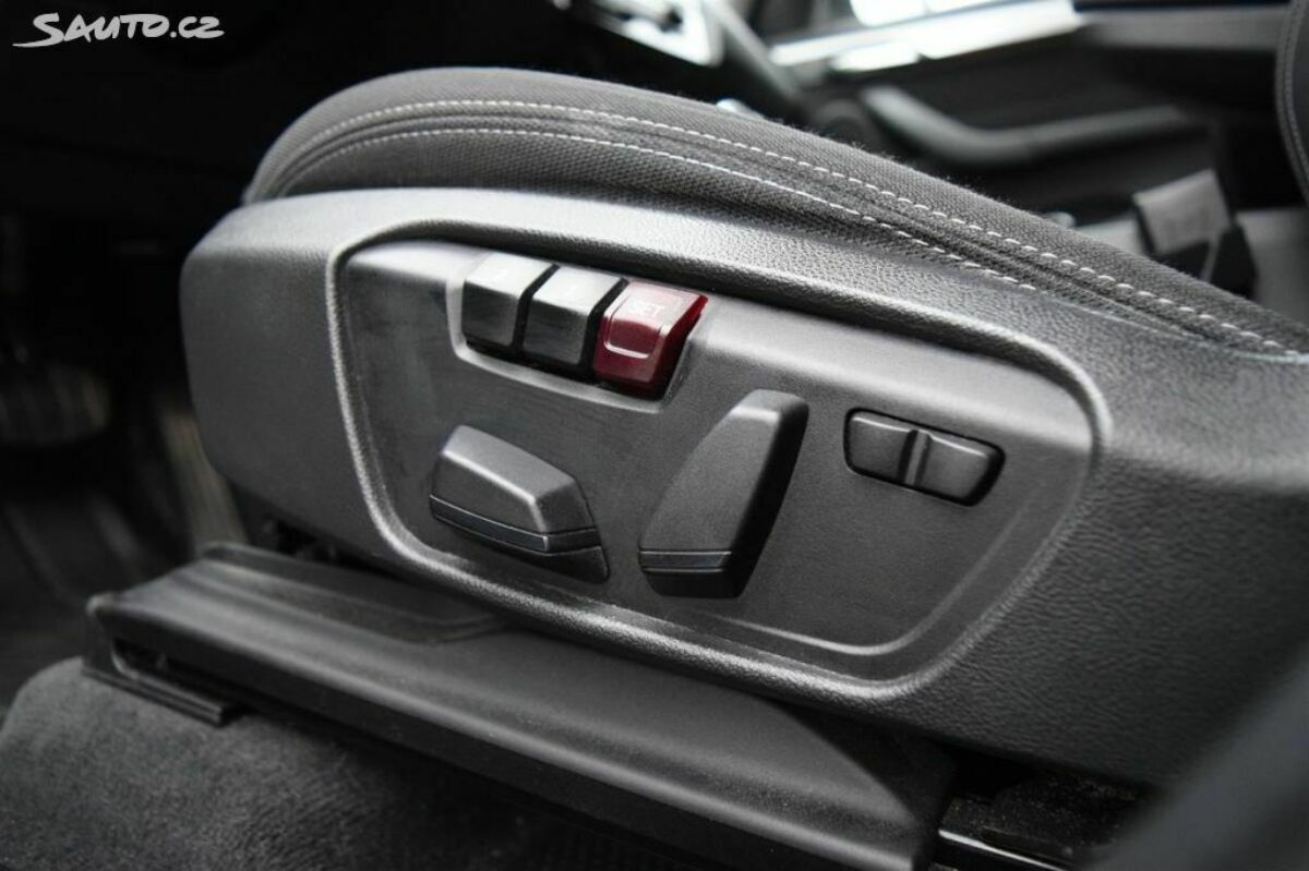 Fotografie vozu - klik pro zvětšení