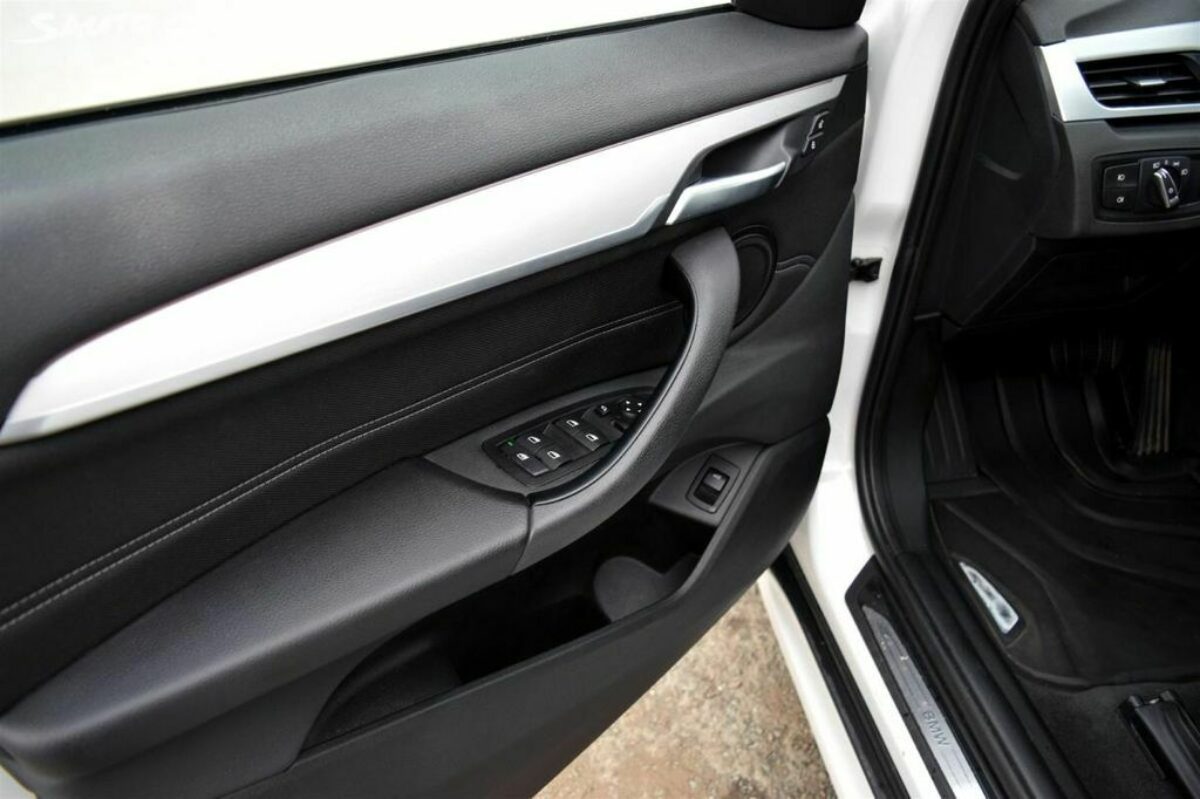 Fotografie vozu - klik pro zvětšení