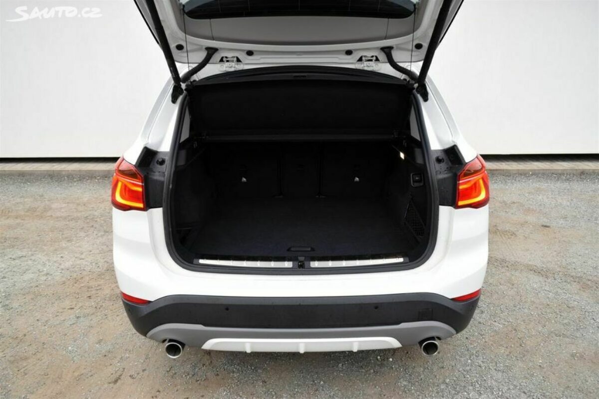 Fotografie vozu - klik pro zvětšení