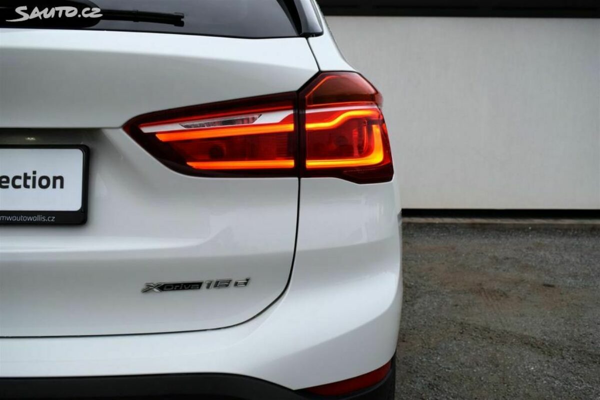 Fotografie vozu - klik pro zvětšení