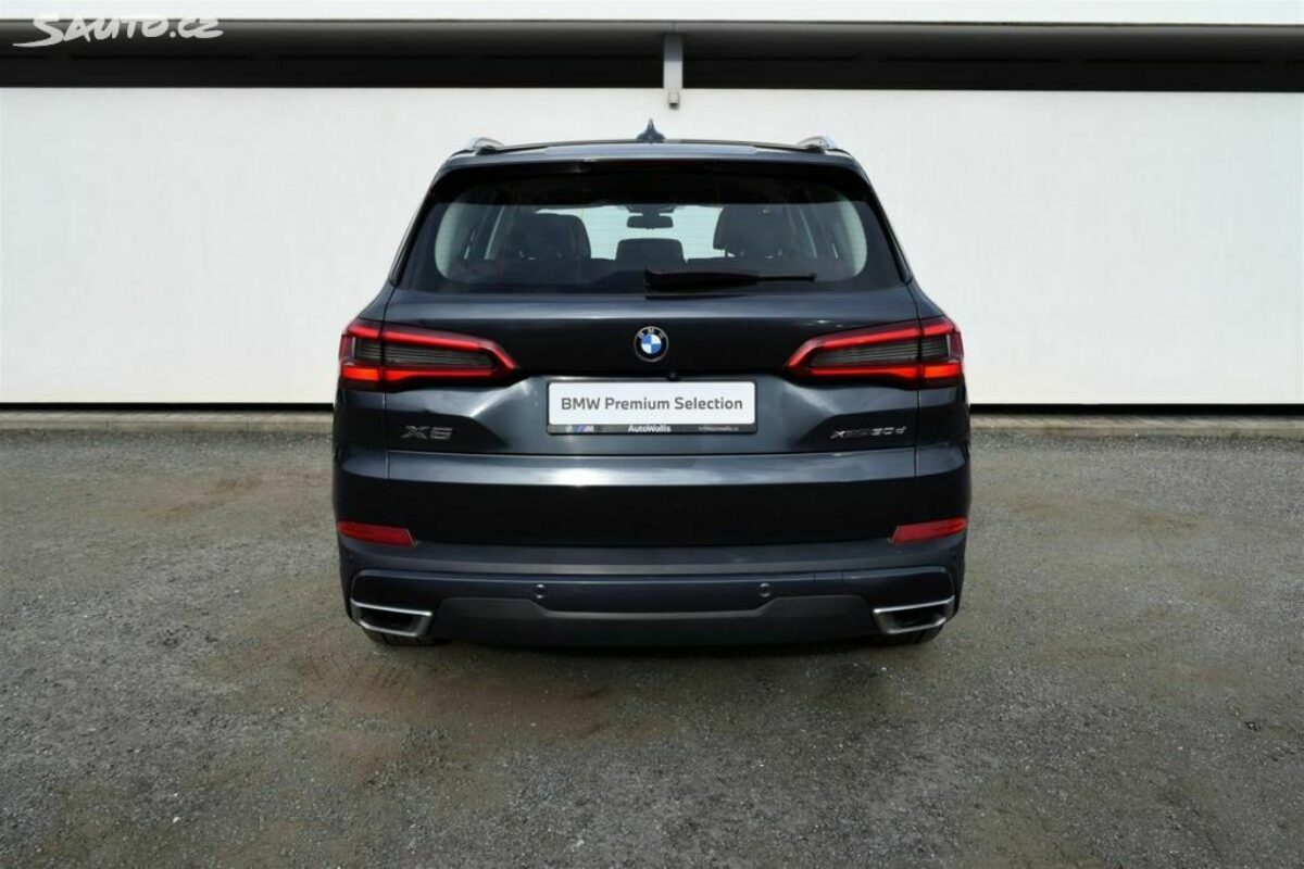 Fotografie vozu - klik pro zvětšení