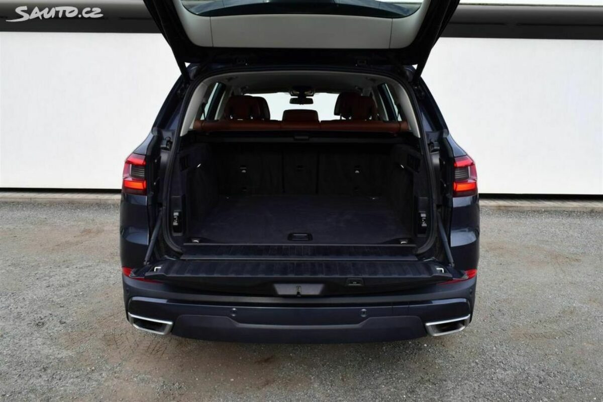 Fotografie vozu - klik pro zvětšení