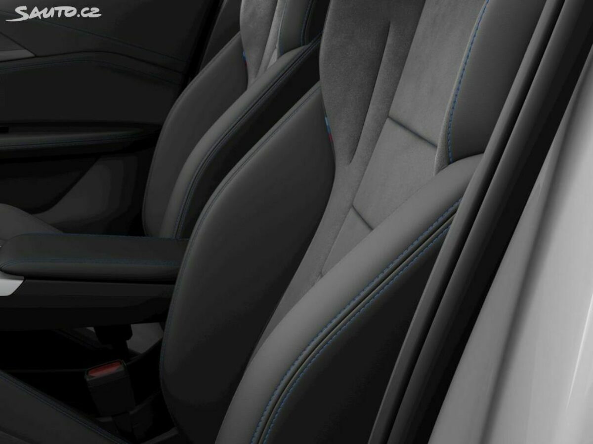 Fotografie vozu - klik pro zvětšení