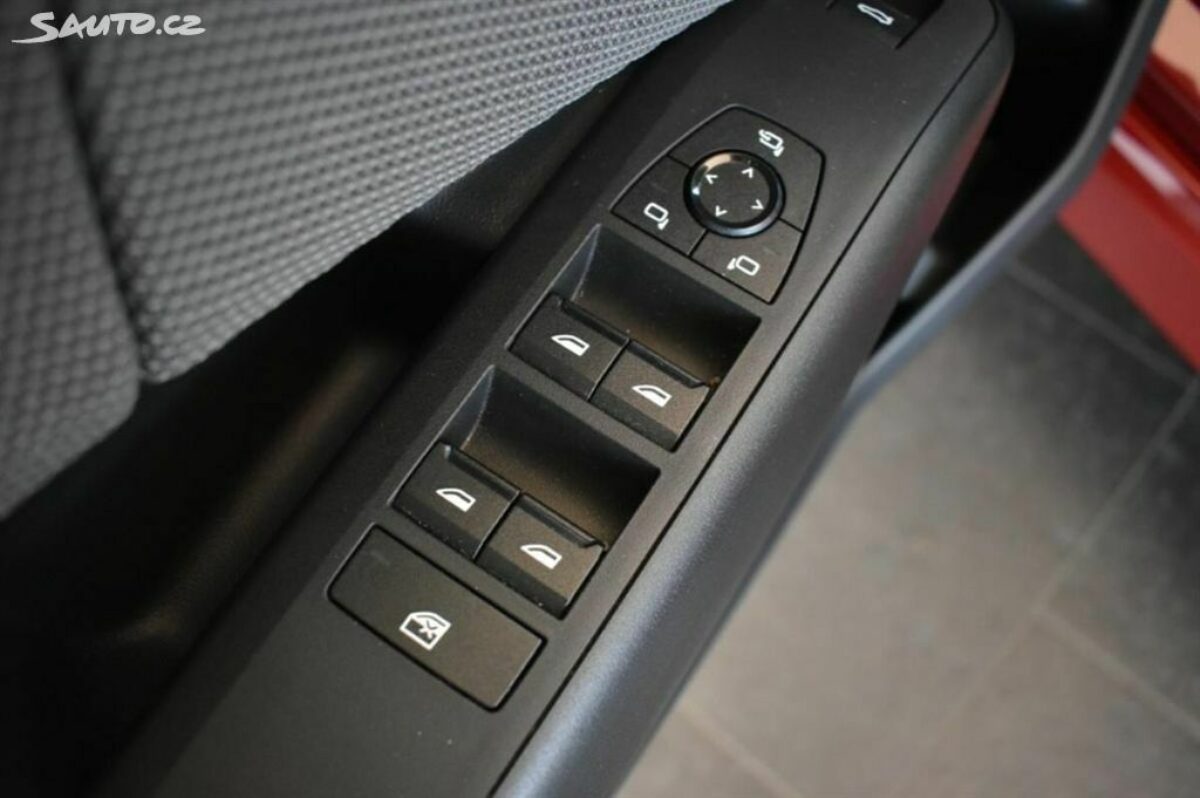 Fotografie vozu - klik pro zvětšení