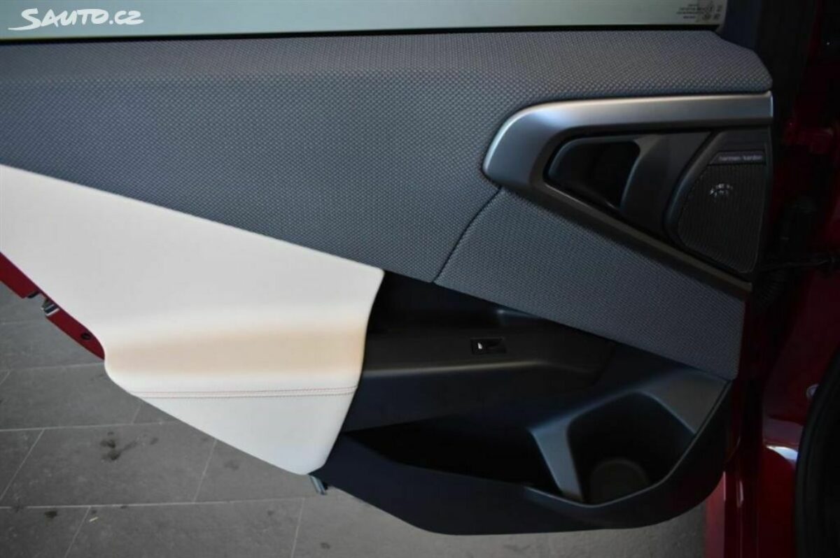 Fotografie vozu - klik pro zvětšení