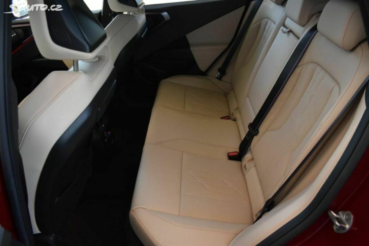 Fotografie vozu - klik pro zvětšení