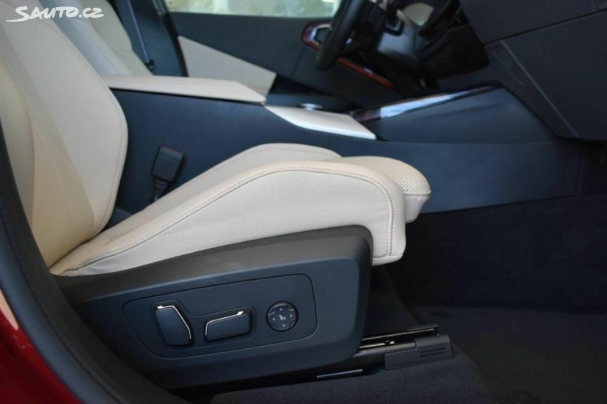 Fotografie vozu - klik pro zvětšení