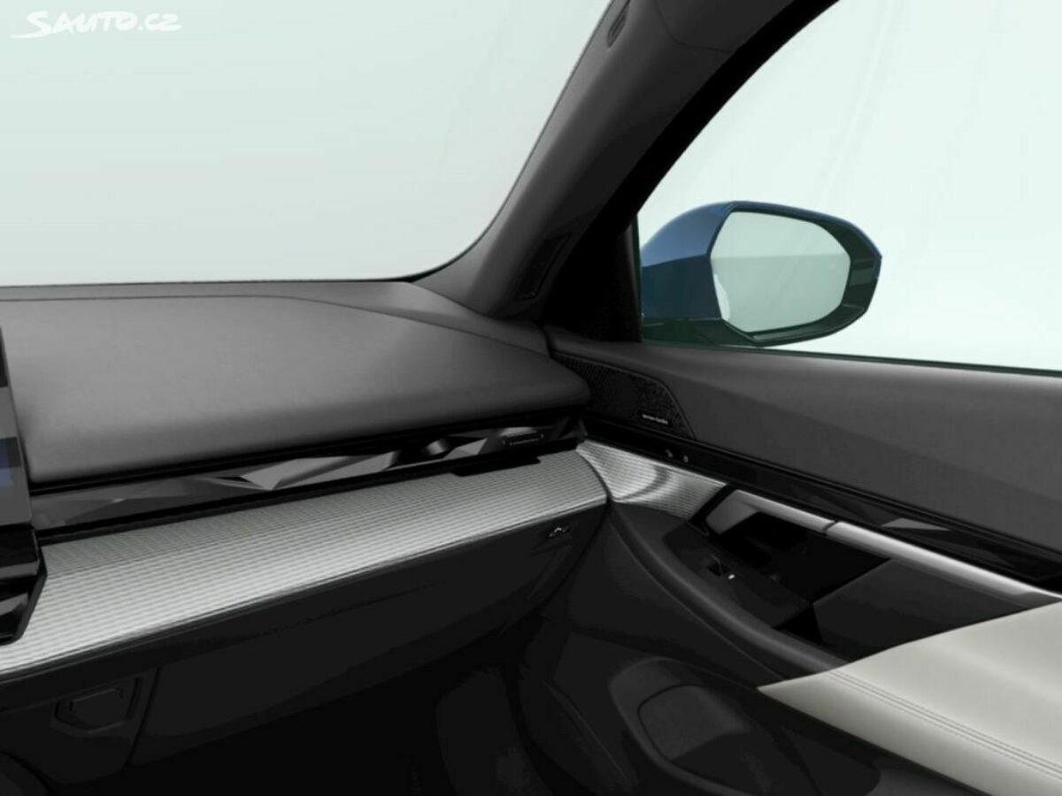 Fotografie vozu - klik pro zvětšení