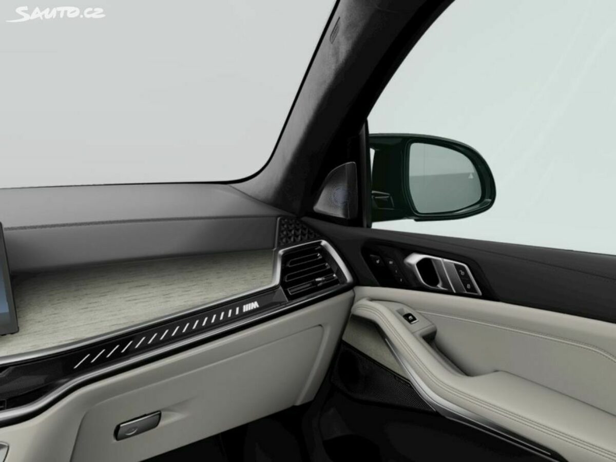 Fotografie vozu - klik pro zvětšení