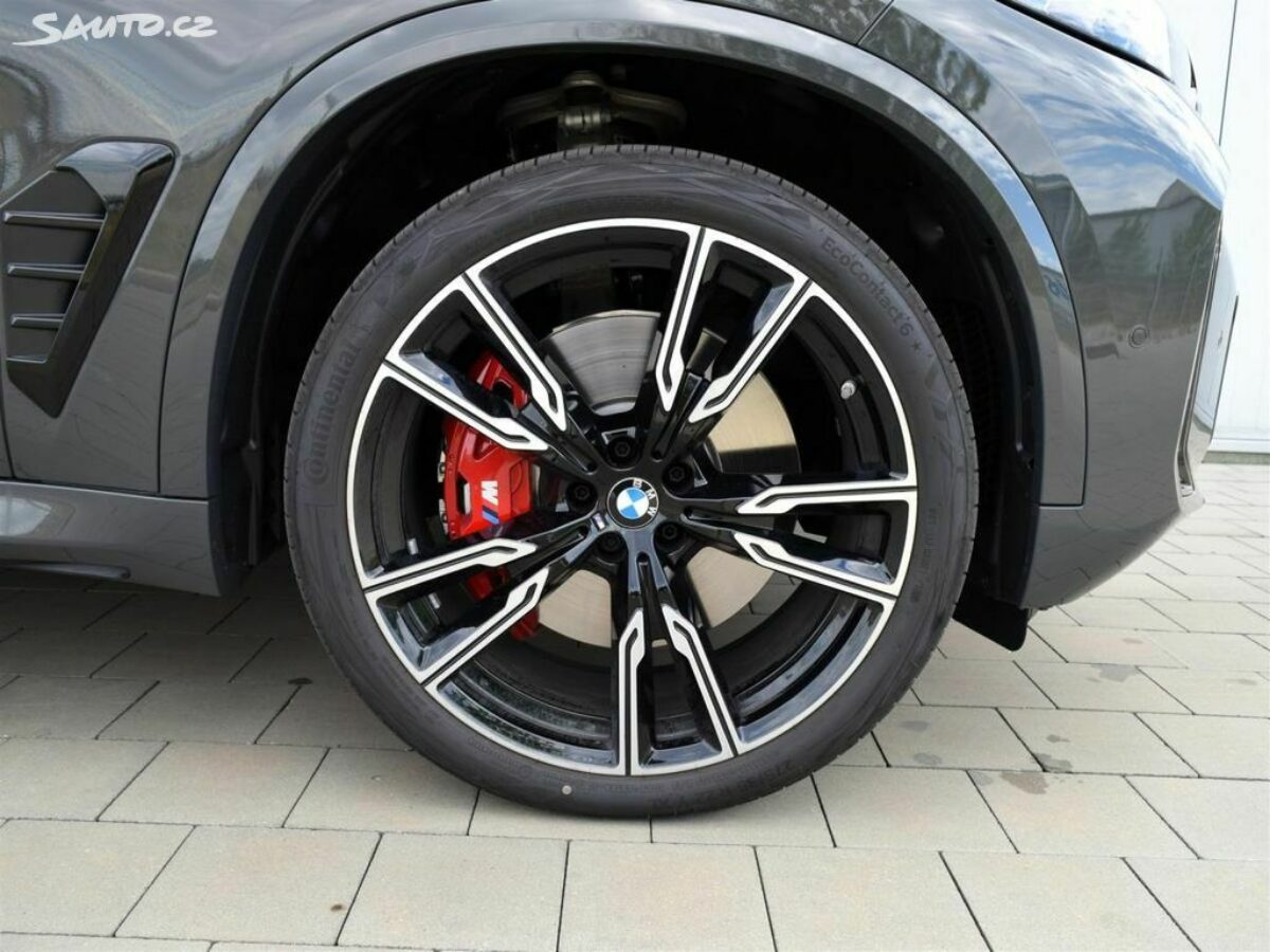 Fotografie vozu - klik pro zvětšení