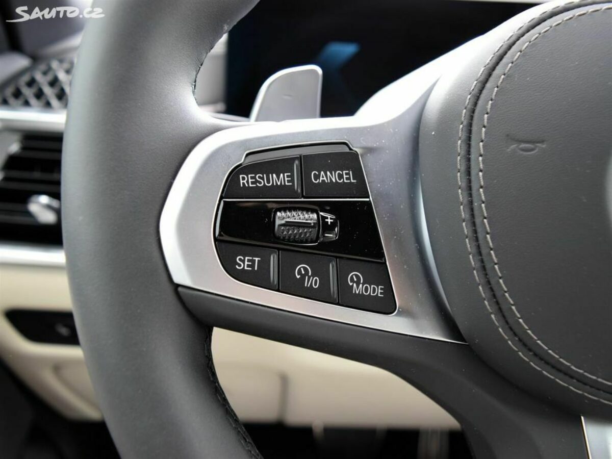 Fotografie vozu - klik pro zvětšení