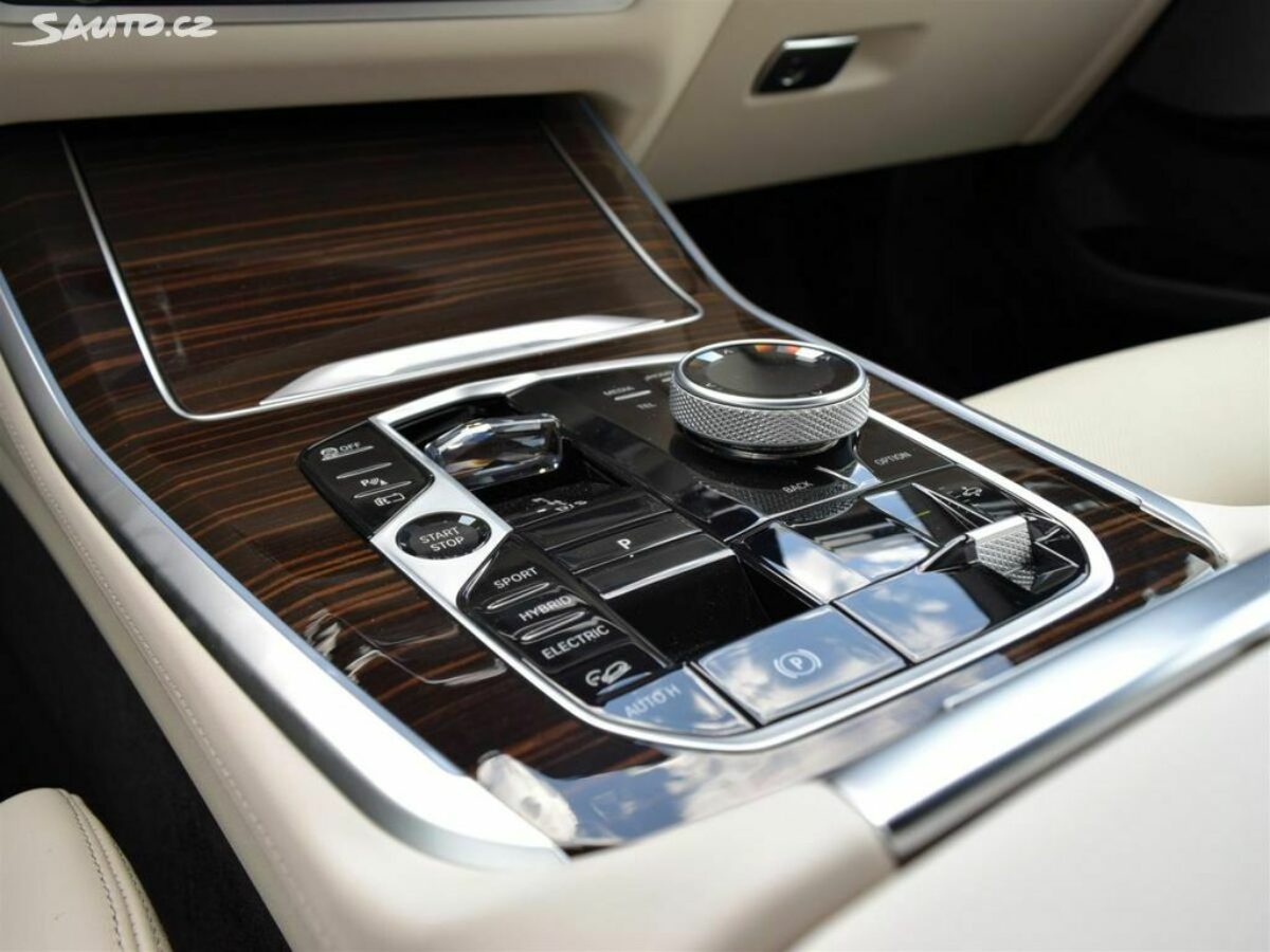 Fotografie vozu - klik pro zvětšení