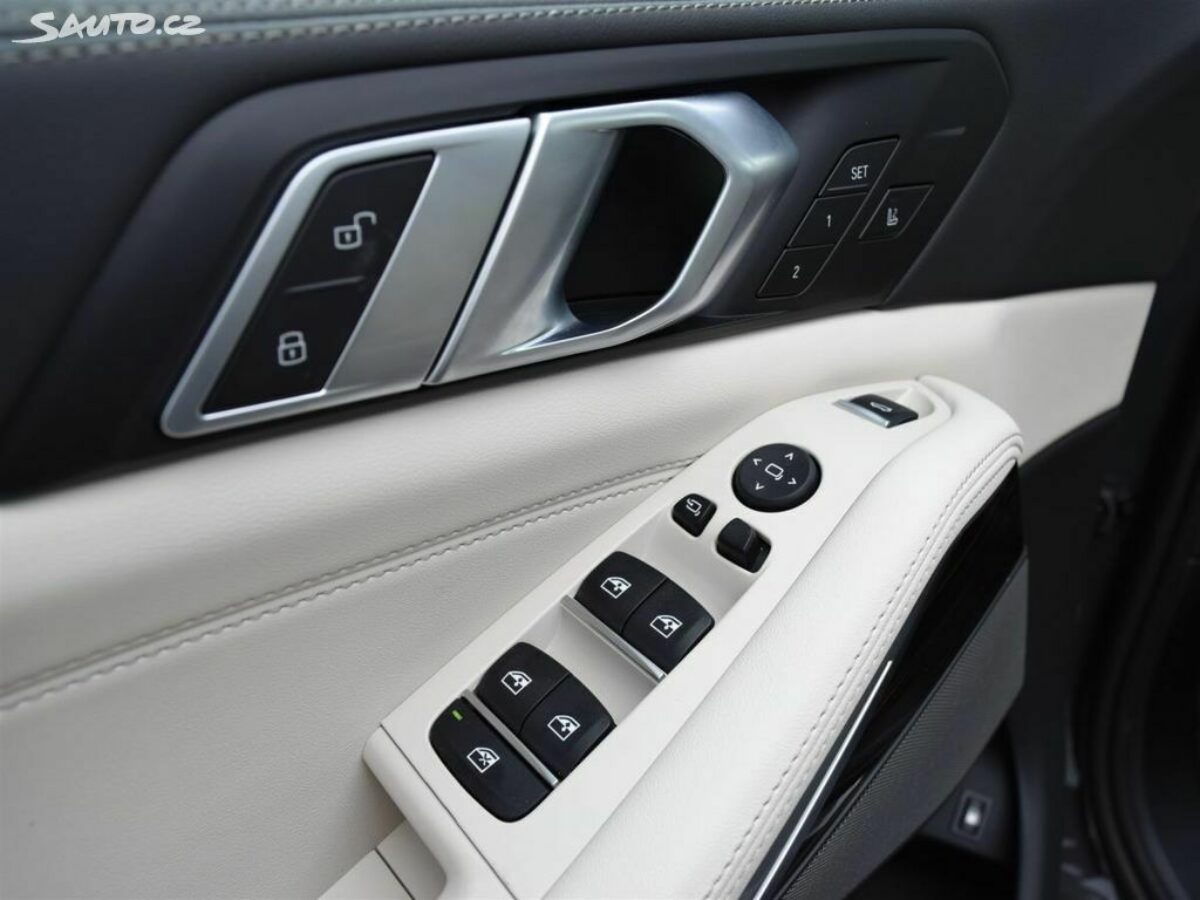 Fotografie vozu - klik pro zvětšení