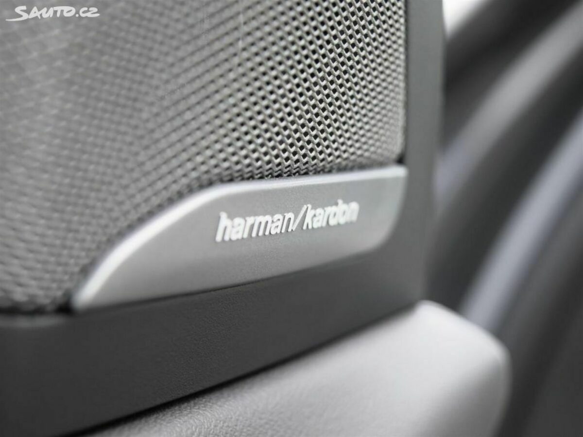 Fotografie vozu - klik pro zvětšení