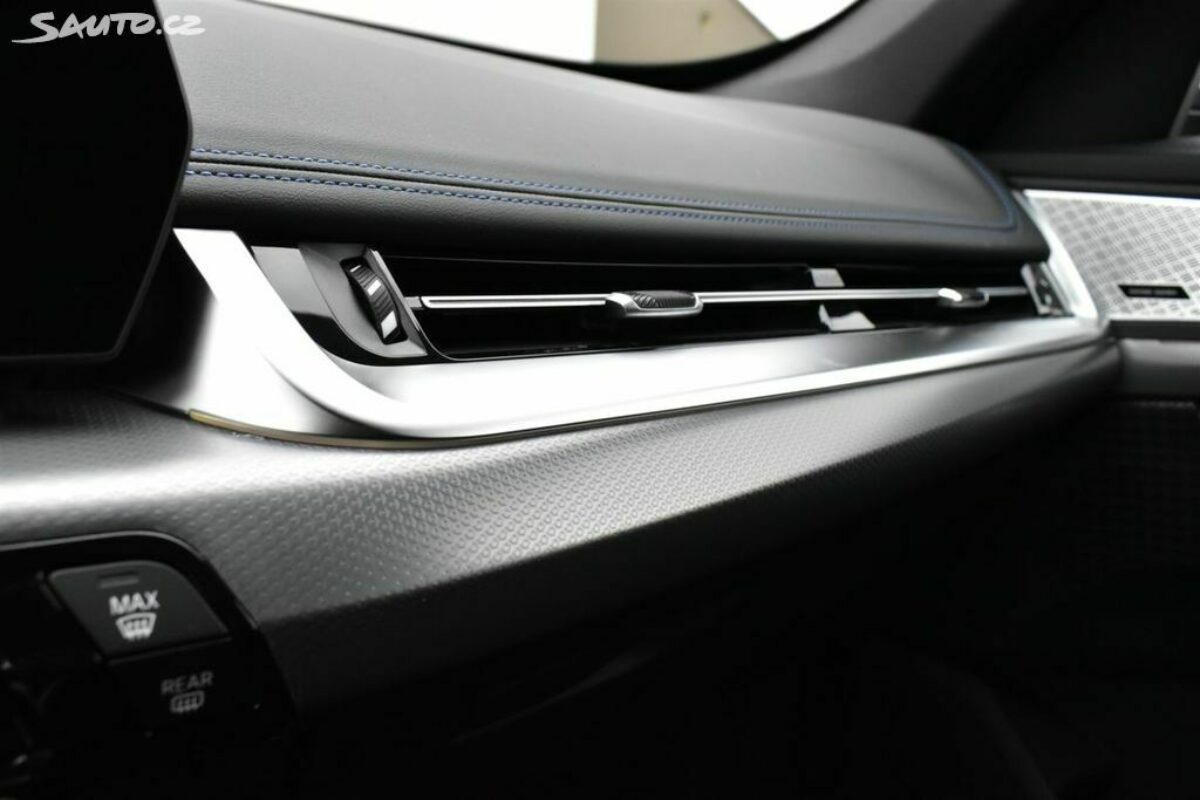 Fotografie vozu - klik pro zvětšení