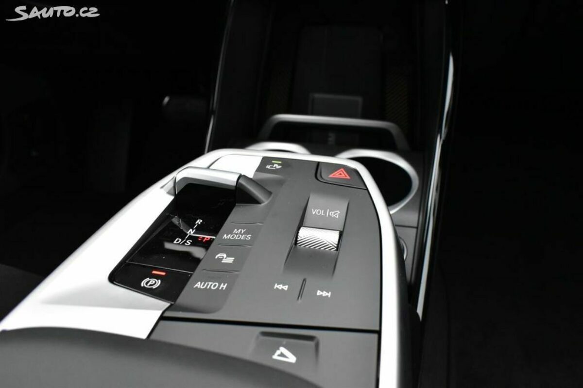 Fotografie vozu - klik pro zvětšení