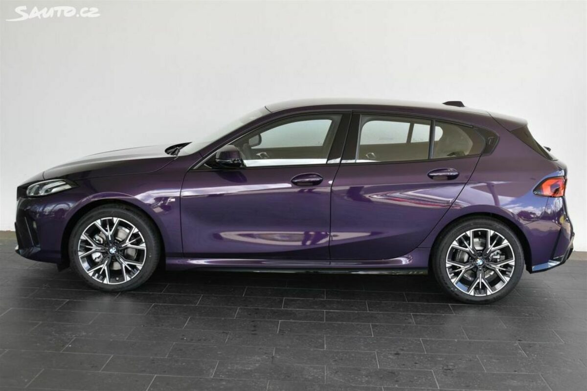 Fotografie vozu - klik pro zvětšení