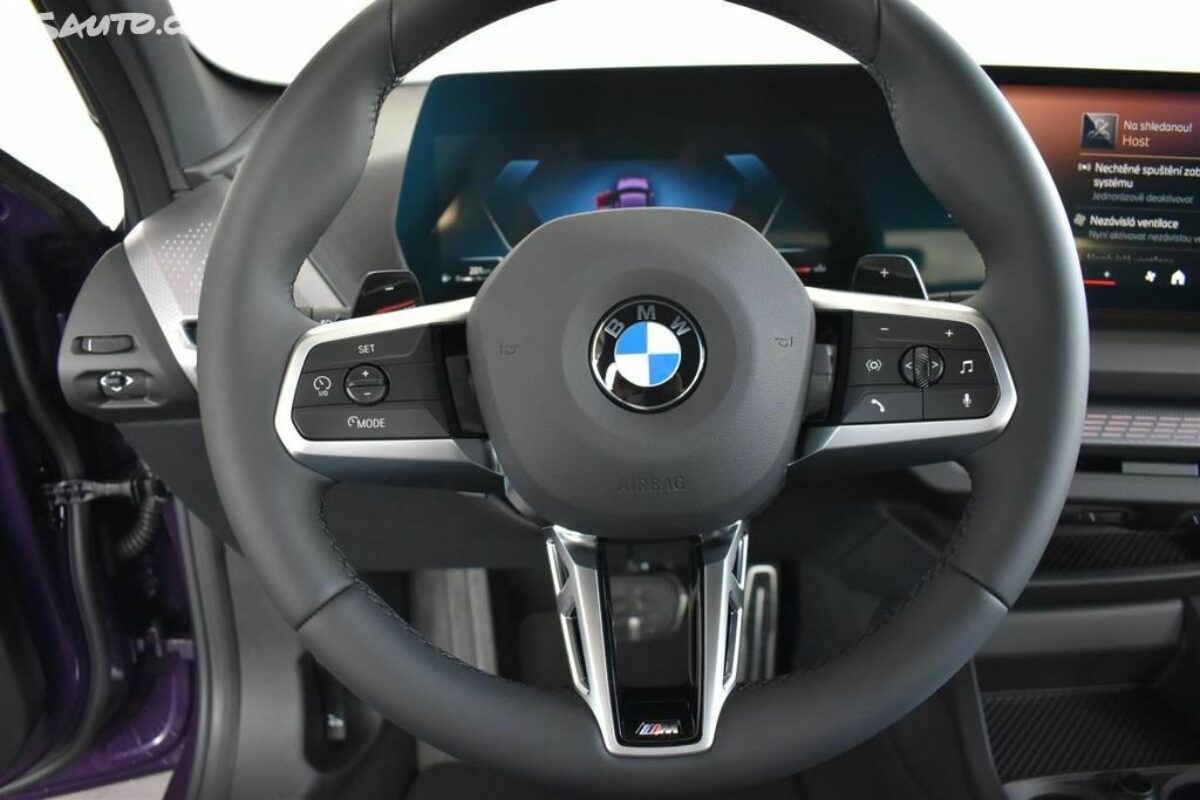 Fotografie vozu - klik pro zvětšení