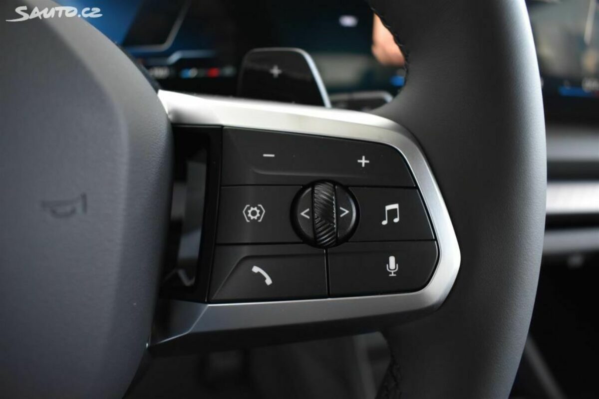 Fotografie vozu - klik pro zvětšení