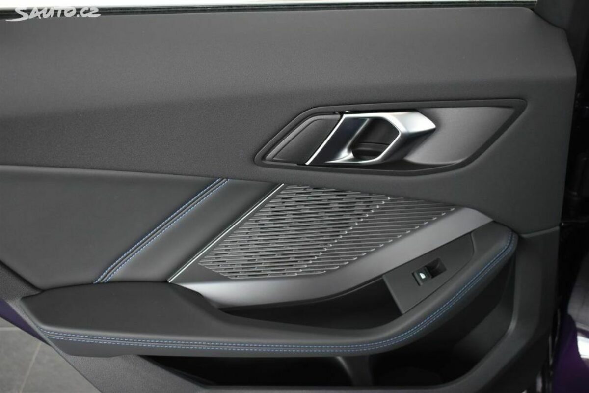 Fotografie vozu - klik pro zvětšení