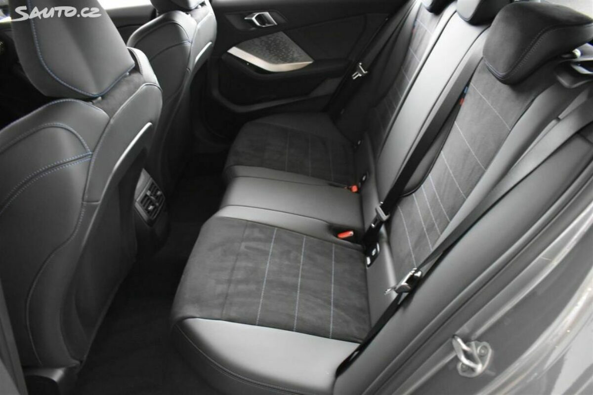 Fotografie vozu - klik pro zvětšení