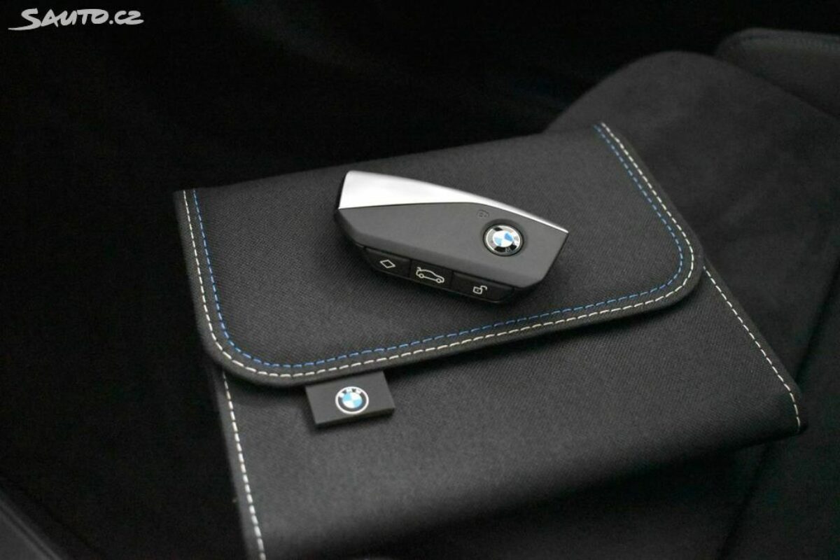 Fotografie vozu - klik pro zvětšení