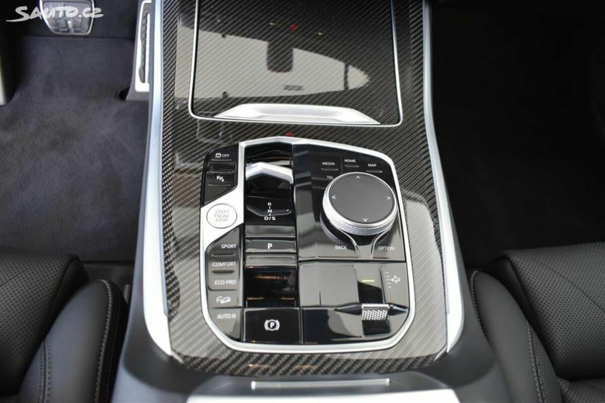 Fotografie vozu - klik pro zvětšení