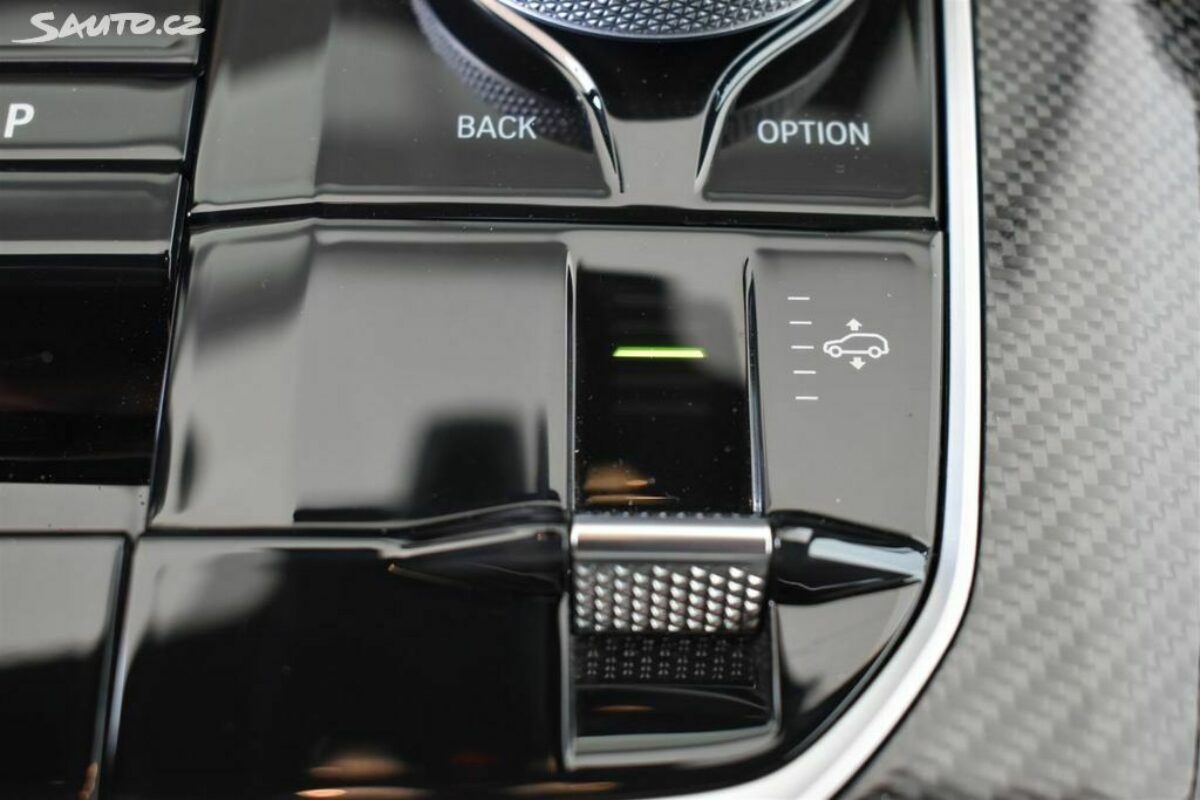 Fotografie vozu - klik pro zvětšení