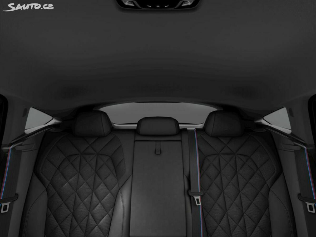 Fotografie vozu - klik pro zvětšení