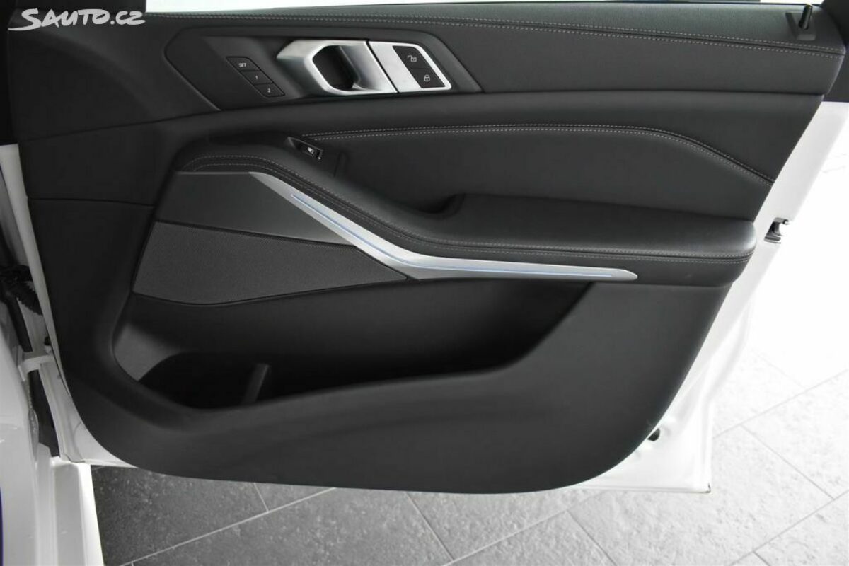 Fotografie vozu - klik pro zvětšení