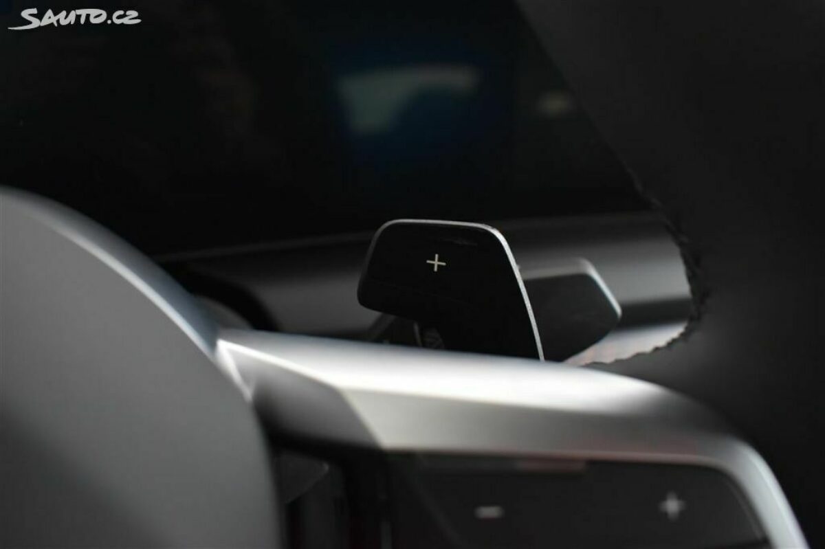 Fotografie vozu - klik pro zvětšení