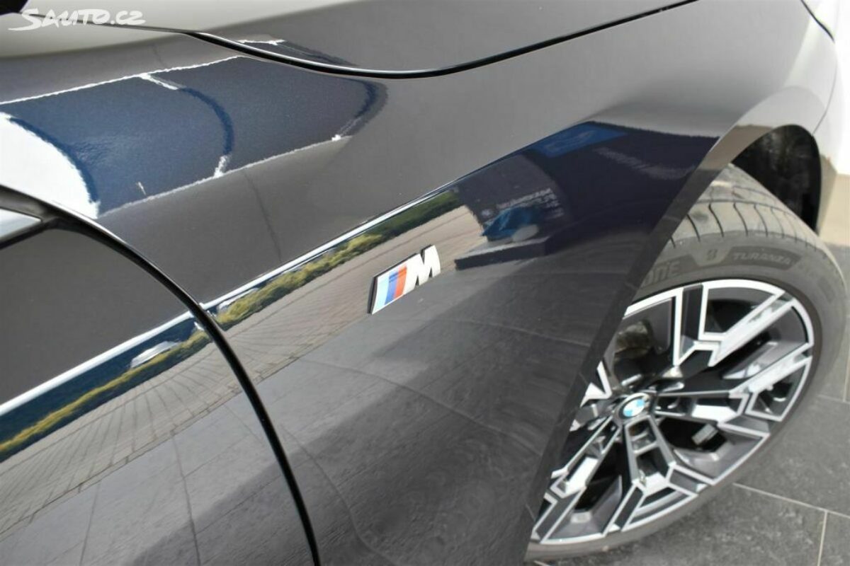 Fotografie vozu - klik pro zvětšení