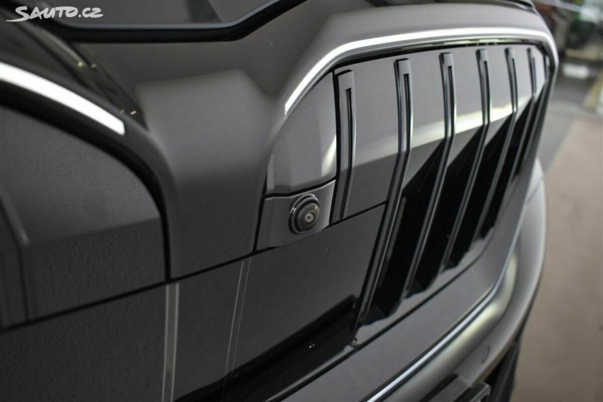 Fotografie vozu - klik pro zvětšení