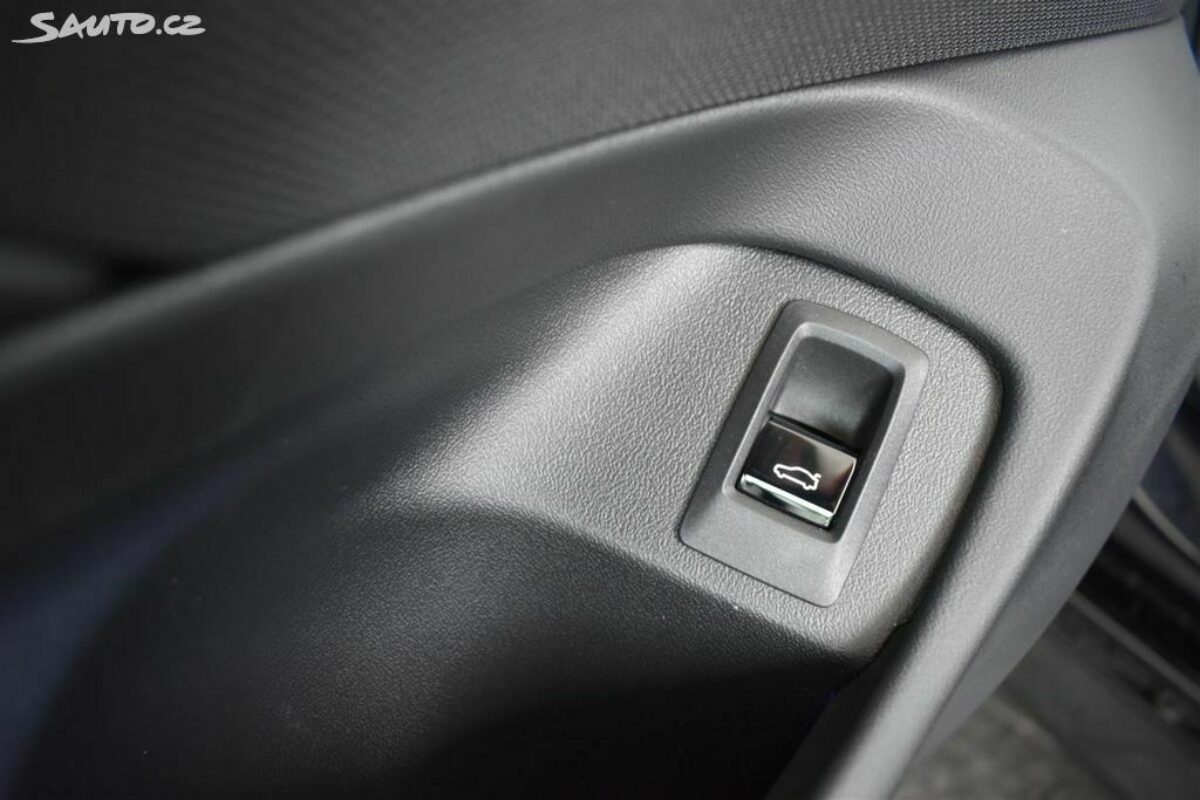 Fotografie vozu - klik pro zvětšení