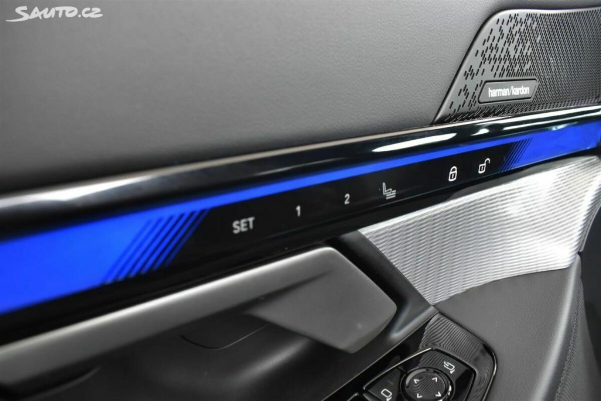 Fotografie vozu - klik pro zvětšení