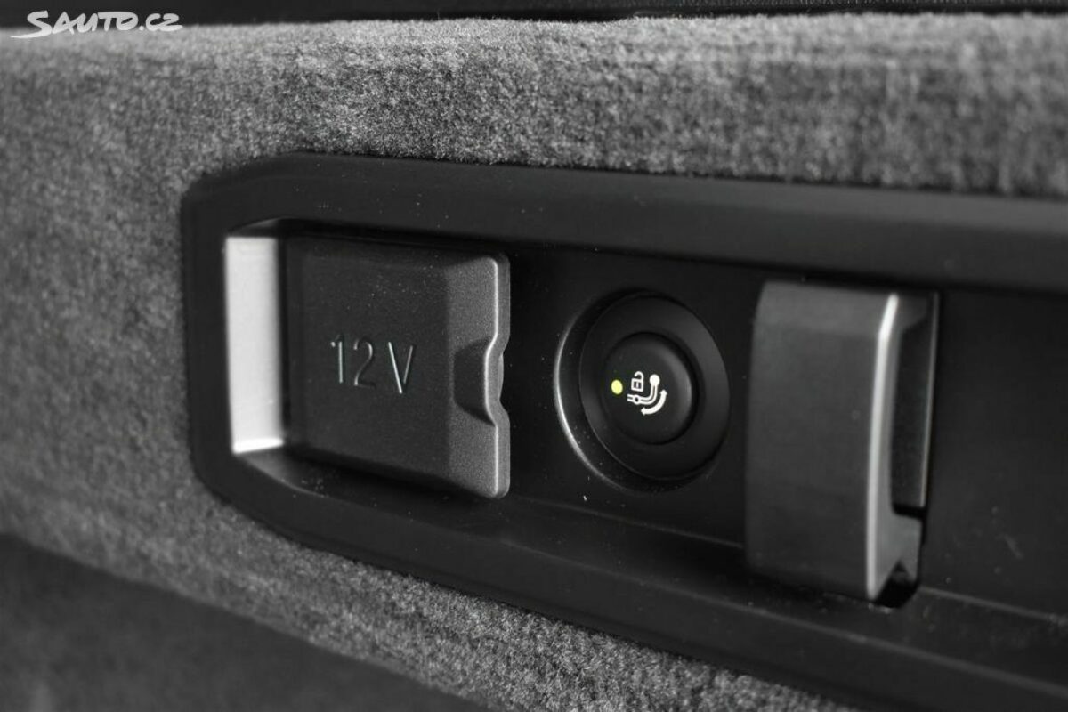 Fotografie vozu - klik pro zvětšení