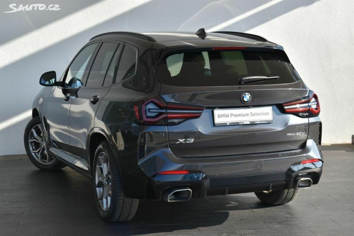 Fotografie vozu - klik pro zvětšení