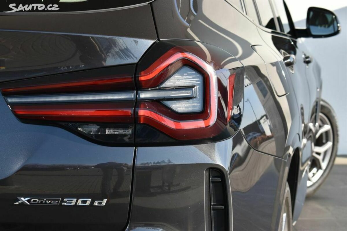 Fotografie vozu - klik pro zvětšení