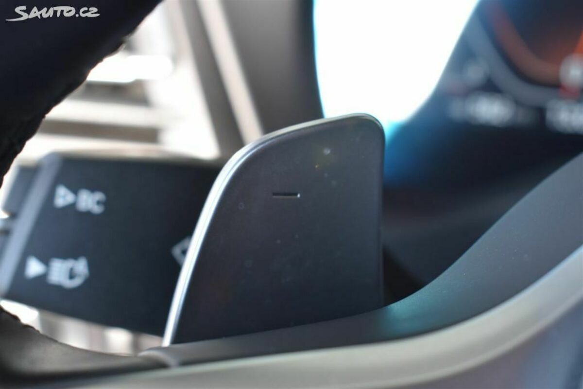 Fotografie vozu - klik pro zvětšení