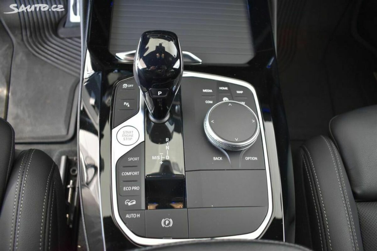 Fotografie vozu - klik pro zvětšení