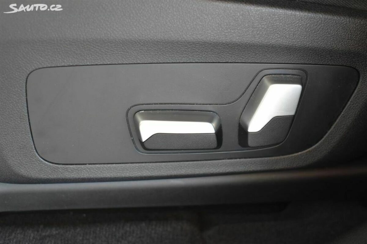 Fotografie vozu - klik pro zvětšení