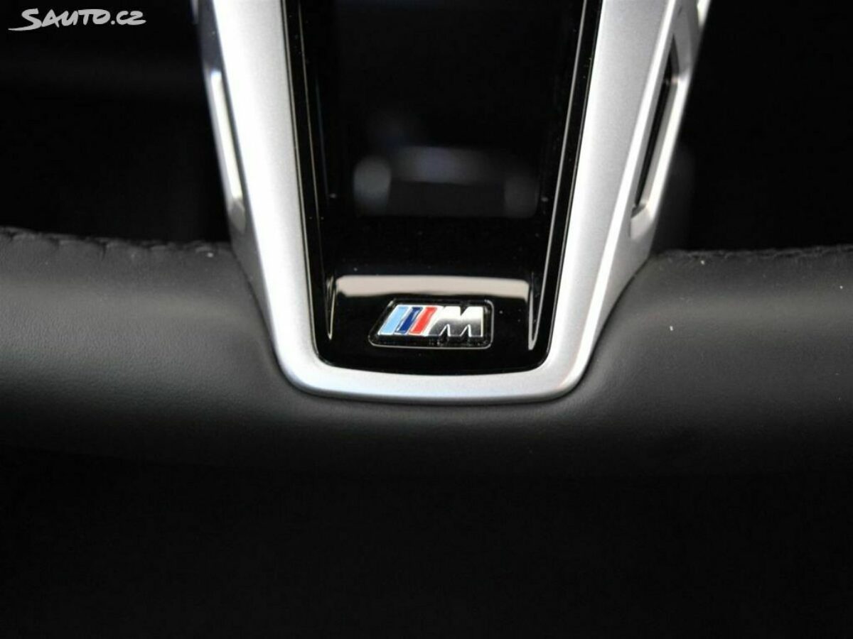 Fotografie vozu - klik pro zvětšení