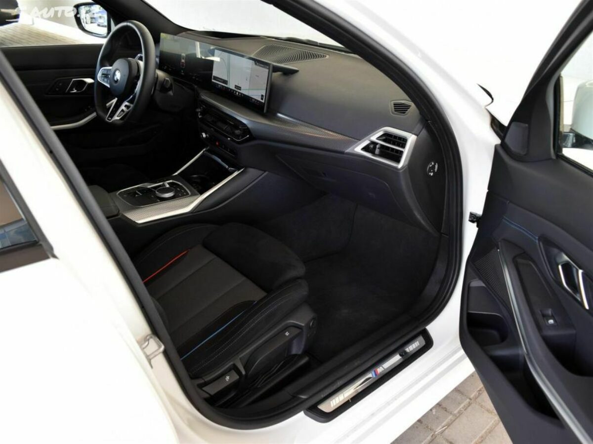 Fotografie vozu - klik pro zvětšení