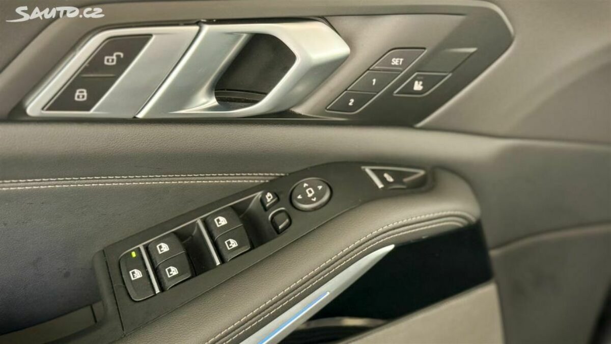 Fotografie vozu - klik pro zvětšení