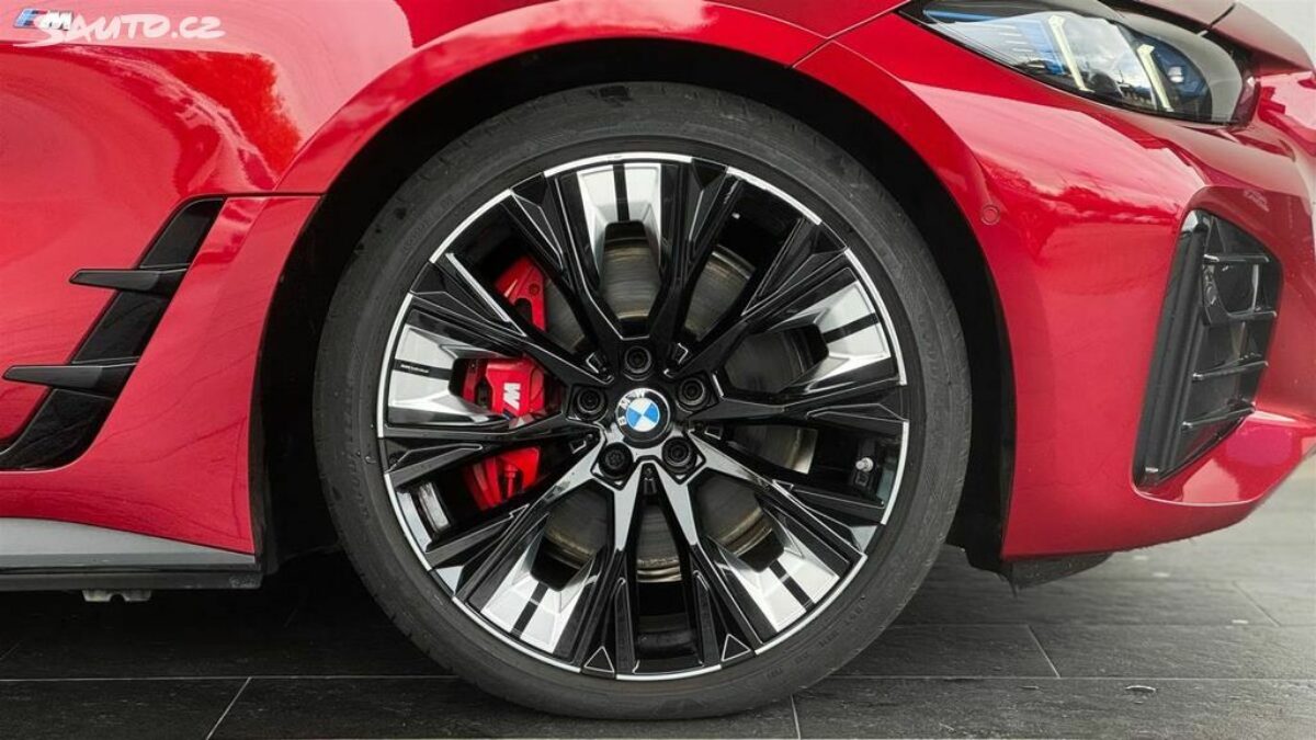 Fotografie vozu - klik pro zvětšení