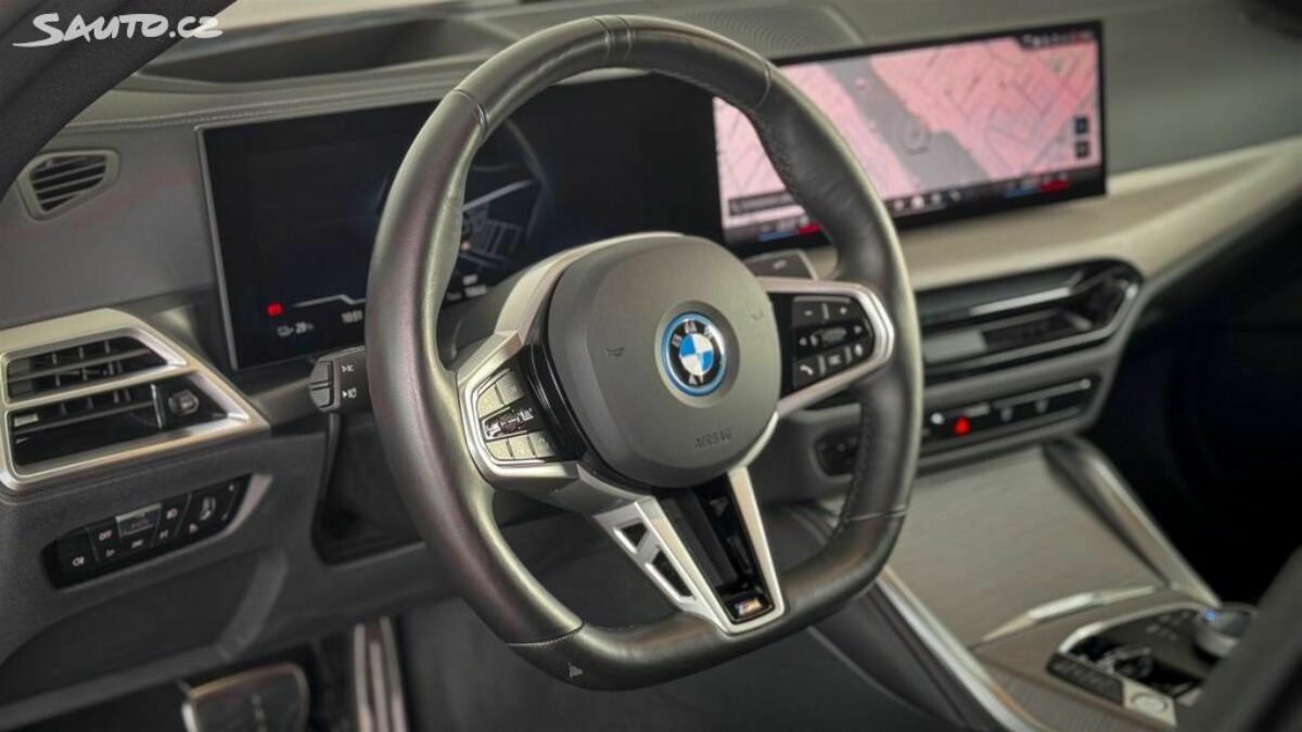 Fotografie vozu - klik pro zvětšení