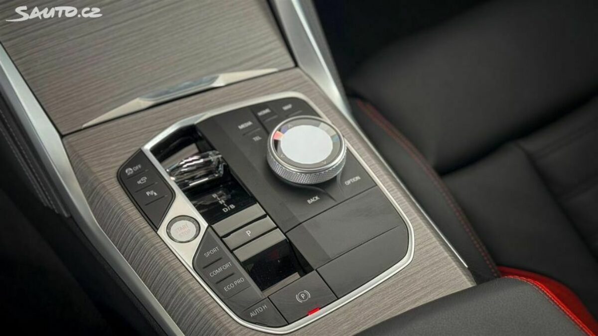 Fotografie vozu - klik pro zvětšení