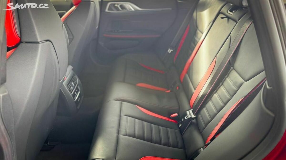 Fotografie vozu - klik pro zvětšení